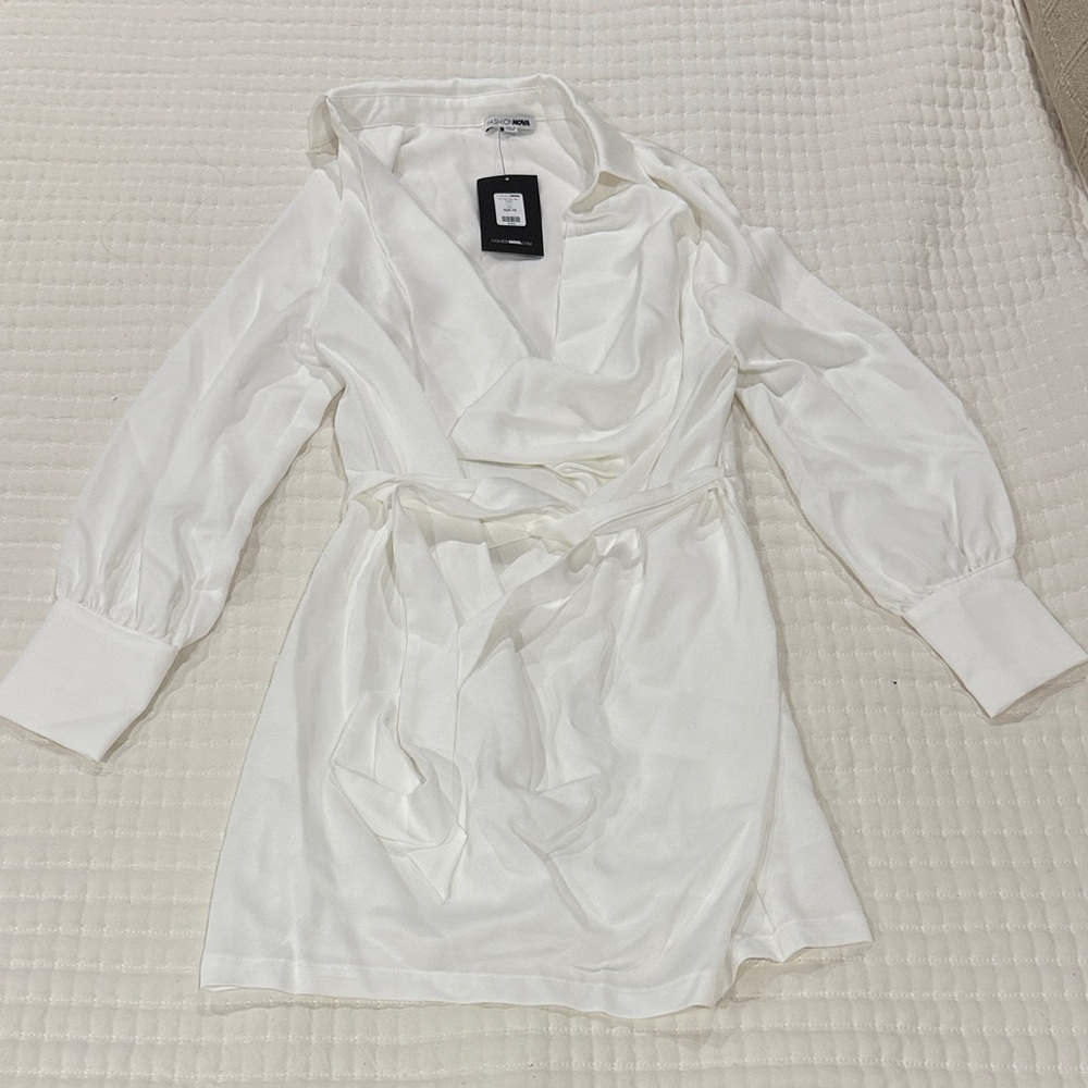 Fashion Nova Classic White Blouse